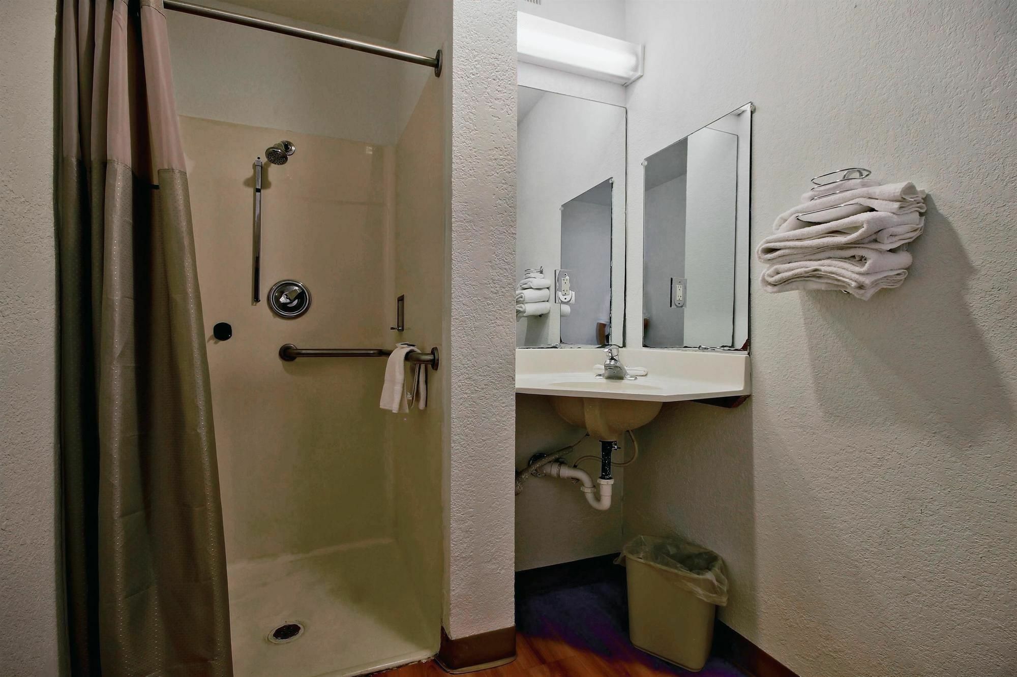 Travelodge By Wyndham Pompano Beach Exteriör bild